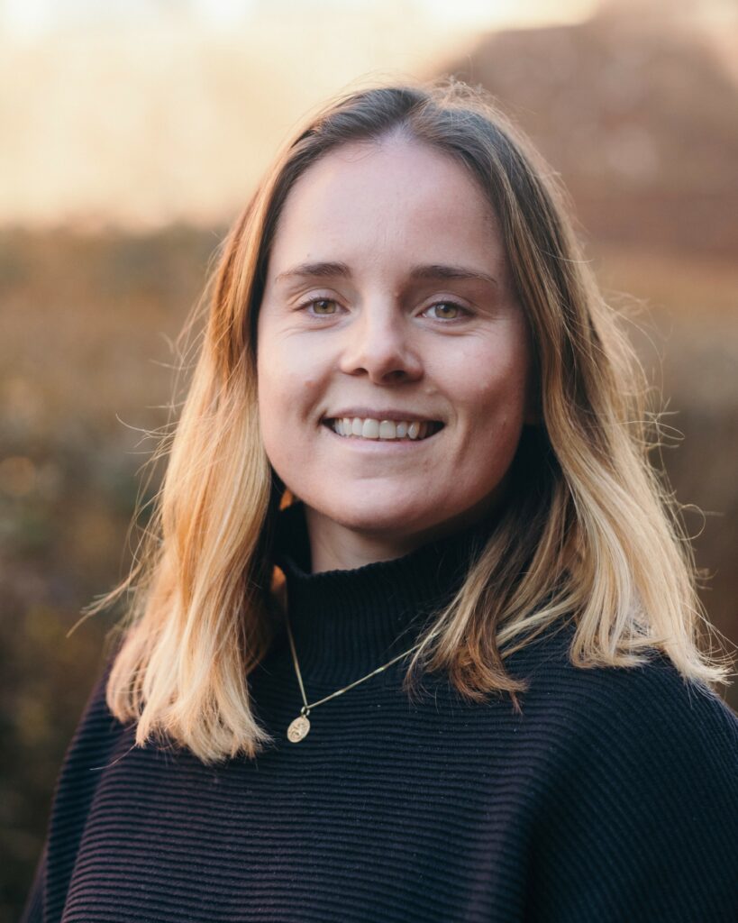 Lucy_Mann-1-819x1024